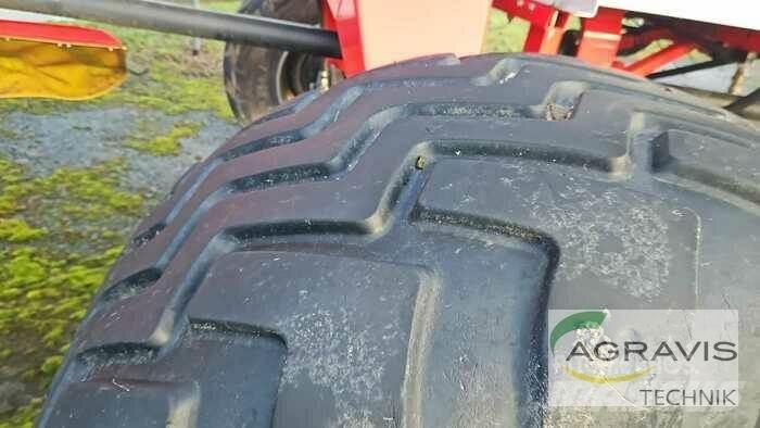 Pöttinger TOP 1252 C Граблі і сінозворушувачі