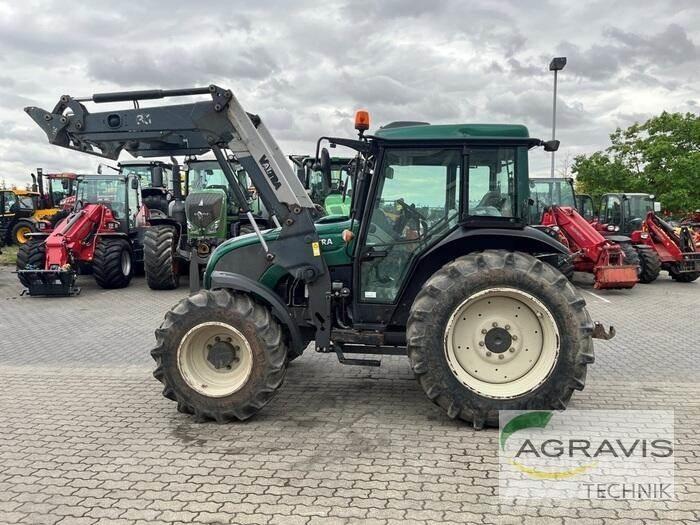 Valtra A 83 H Трактори