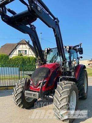 Valtra A115 H4 Трактори