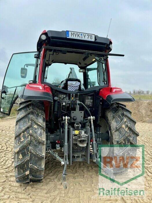 Valtra A75 Трактори
