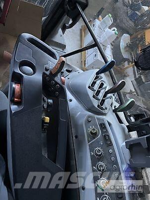 Valtra G125 Трактори