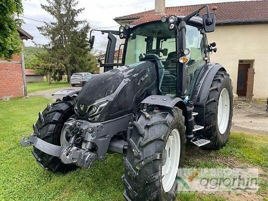 Valtra G125V Трактори