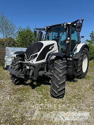Valtra N155 DIRECT Трактори