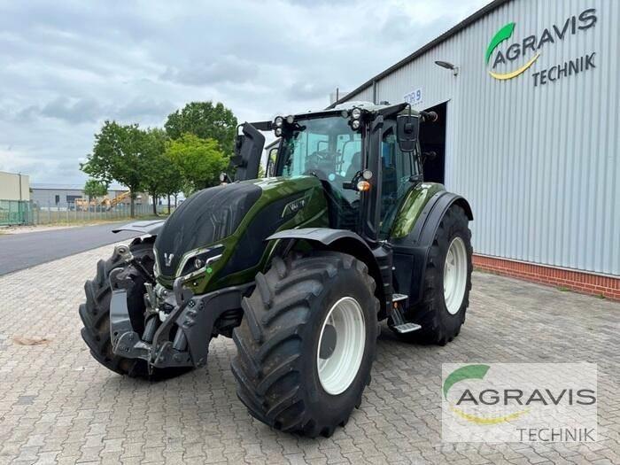 Valtra T 235 D 2A1 Трактори