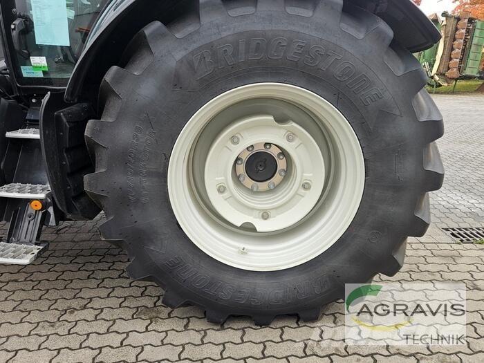 Valtra T 255 V 2A1 Трактори