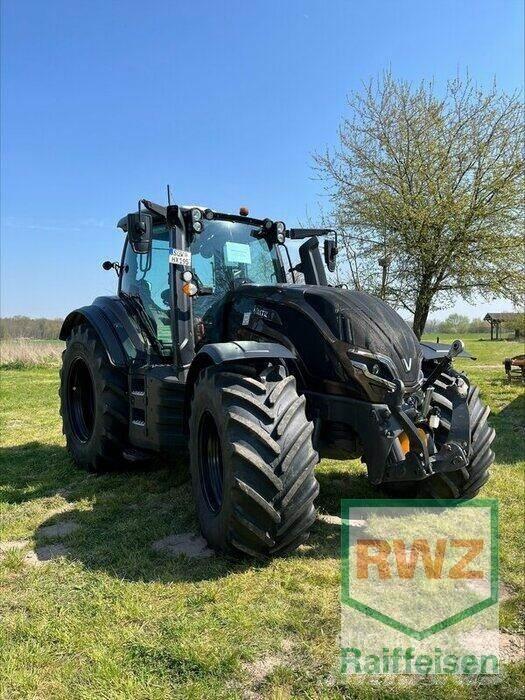 Valtra T195D Трактори