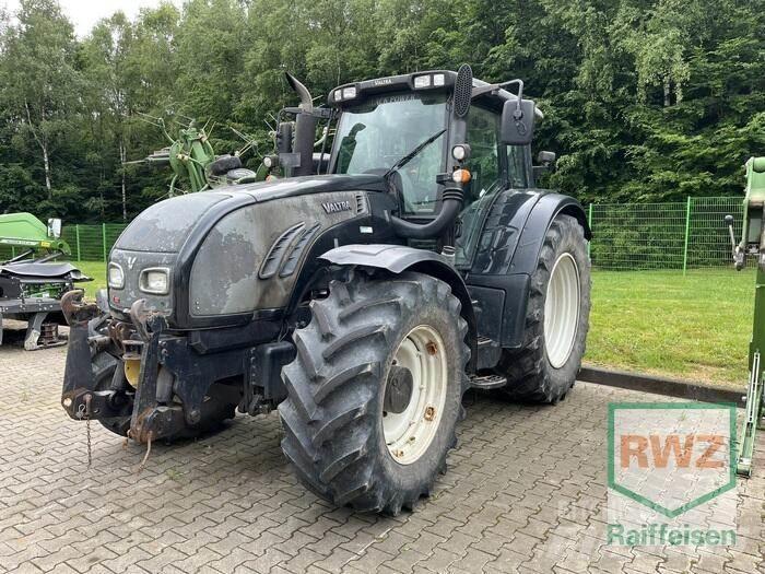 Valtra T202D Трактори