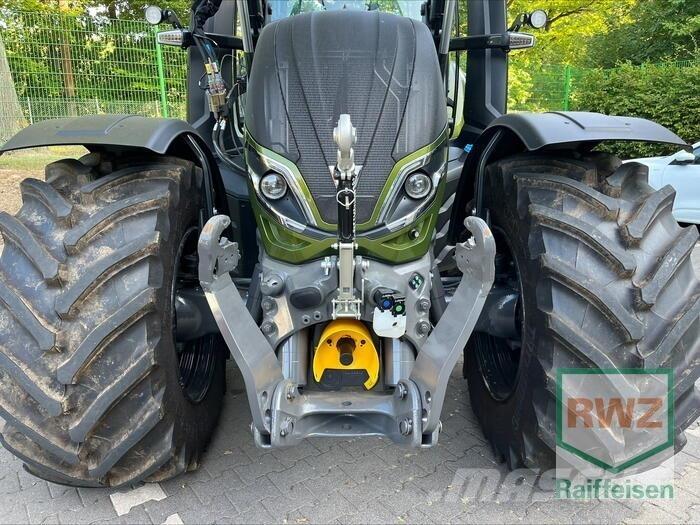 Valtra T255Versu Трактори