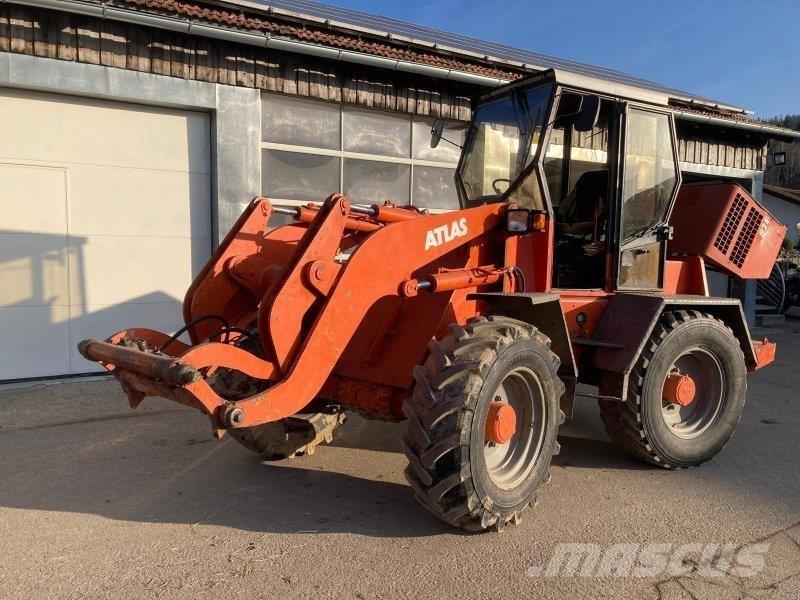 Atlas AR 82 E Фронтальні навантажувачі