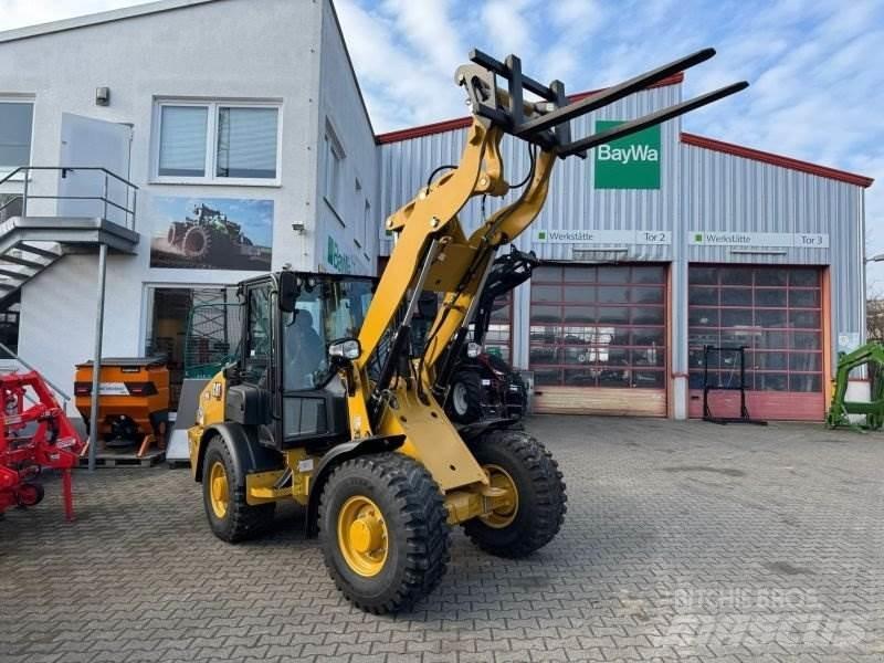 CAT 906-14 Фронтальні навантажувачі
