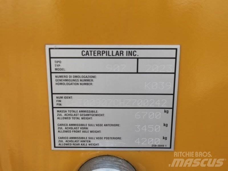CAT 907 Фронтальні навантажувачі
