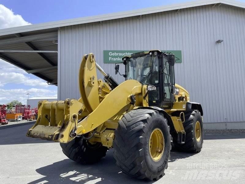 CAT 938M Фронтальні навантажувачі