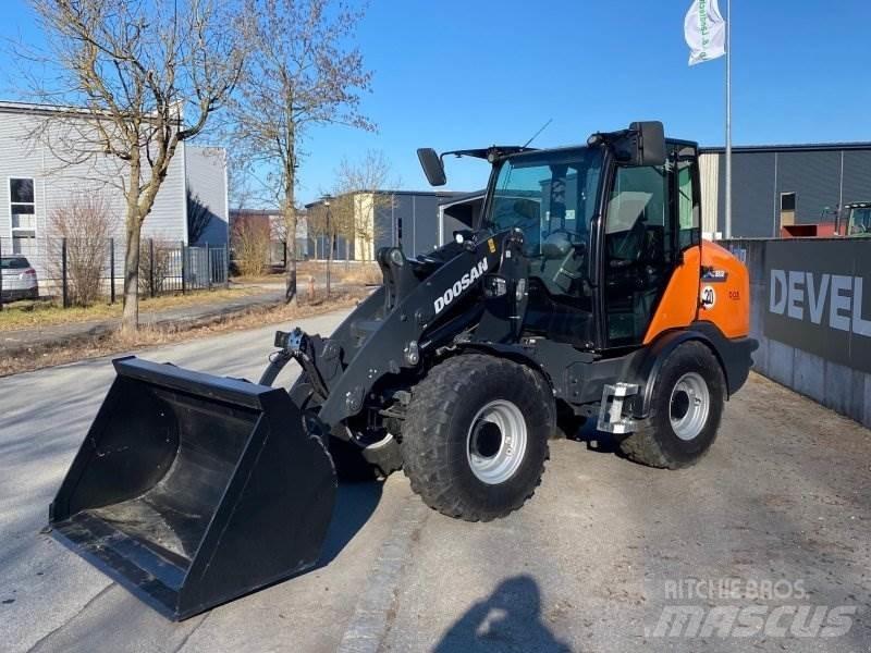Doosan DL 80-7 Фронтальні навантажувачі