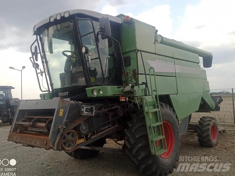 Fendt 5220 E Зернозбиральні комбайни