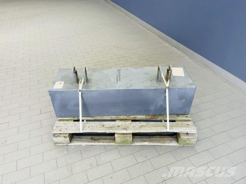  GEWICHT 300 KG Трактори