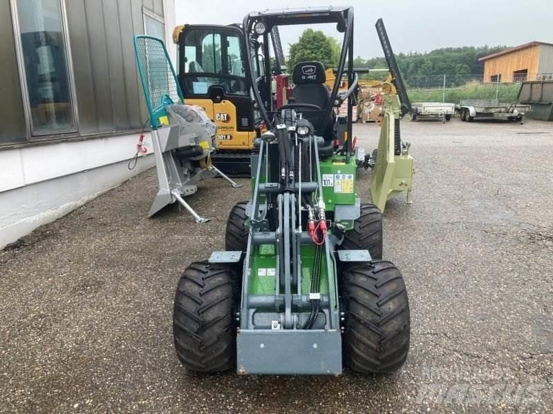 GiANT G1200 Міні-навантажувачі