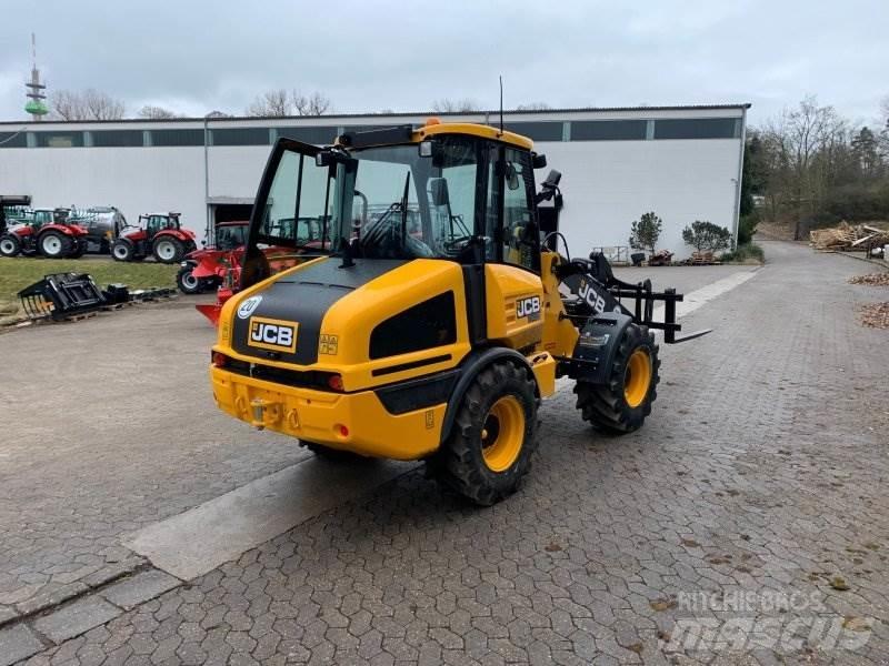 JCB 407 Agri Фронтальні навантажувачі