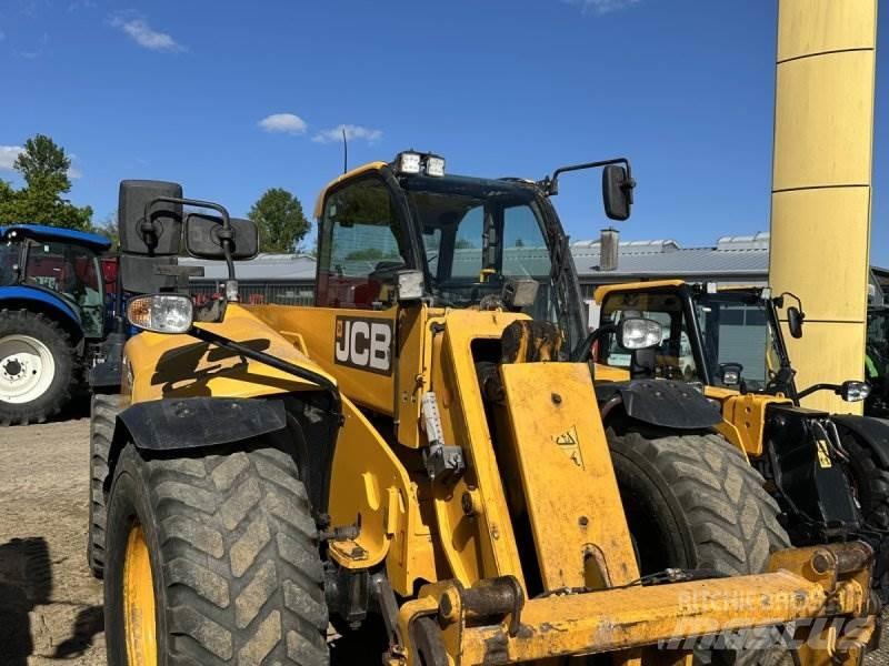 JCB 542-70 Телескопічні навантажувачі