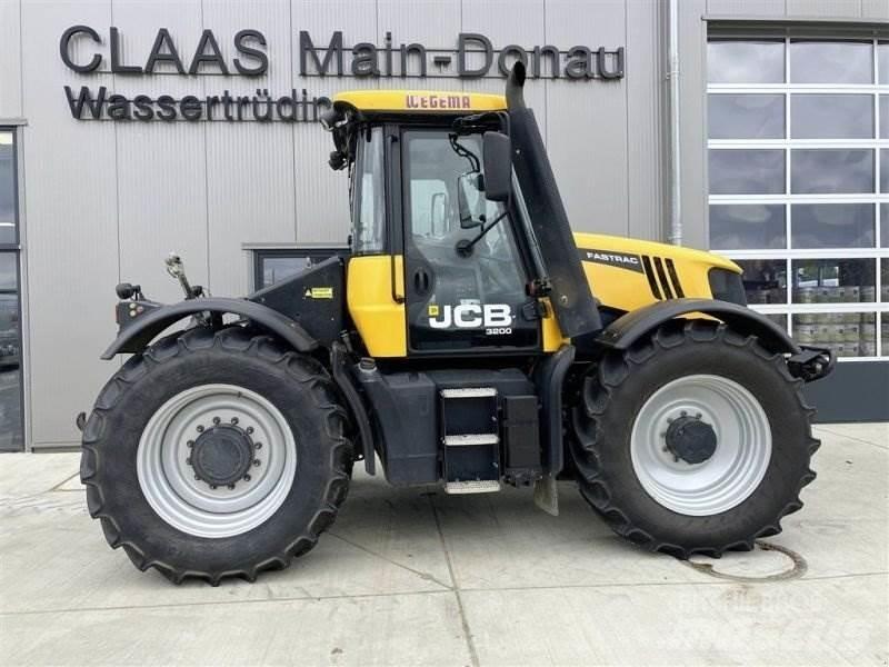 JCB HMV 3200 Трактори