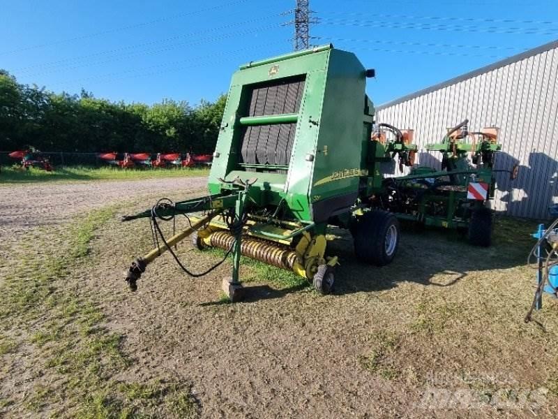 John Deere 592 Рулонні прес-підбирачі