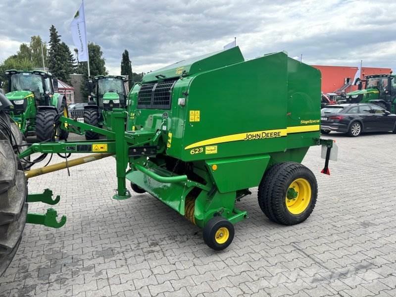 John Deere 623 Рулонні прес-підбирачі