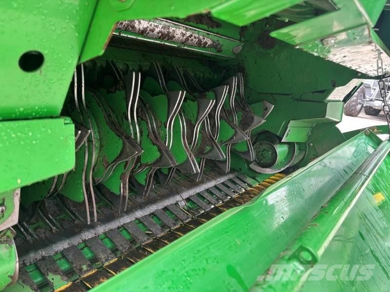 John Deere 623 Рулонні прес-підбирачі
