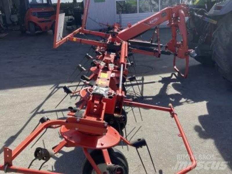 Kuhn GF 7702 Граблі і сінозворушувачі