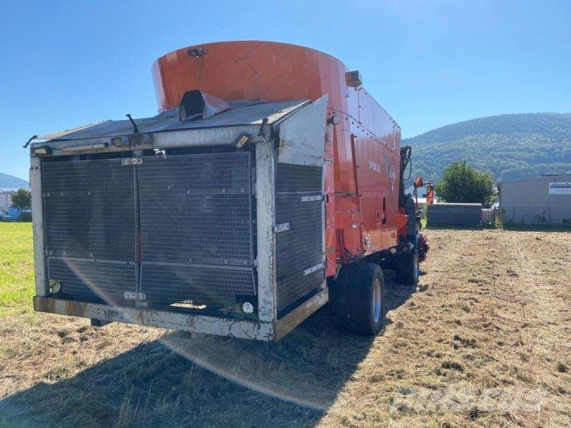 Kuhn SPW 25 Завантажувачі змішувальних машин