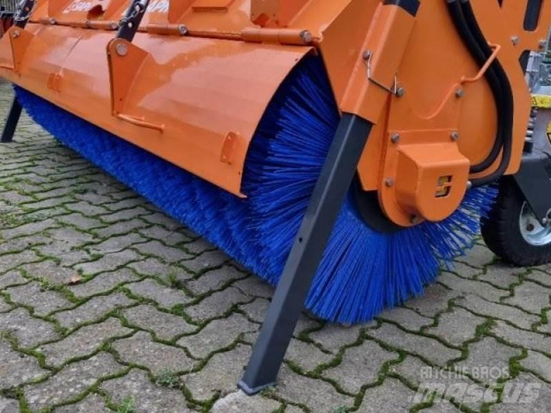 Saphir SKM 28 Підмітальні машини