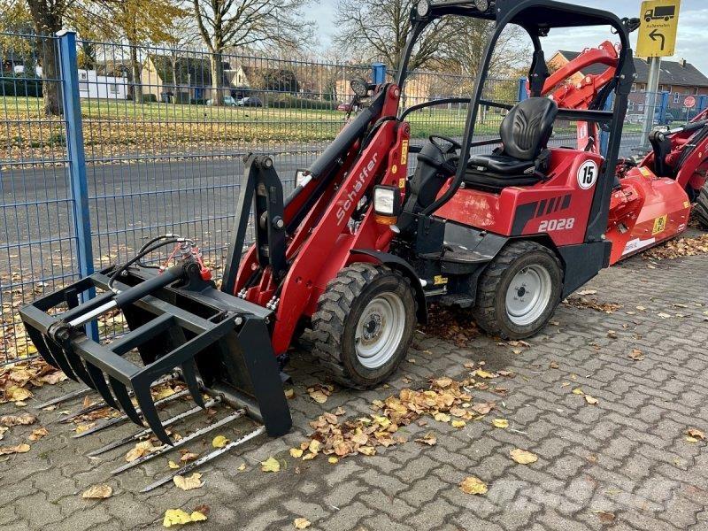 Schäffer 2028 Фронтальні навантажувачі та екскаватори