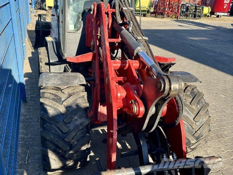 Schäffer 5680Z Фронтальні навантажувачі