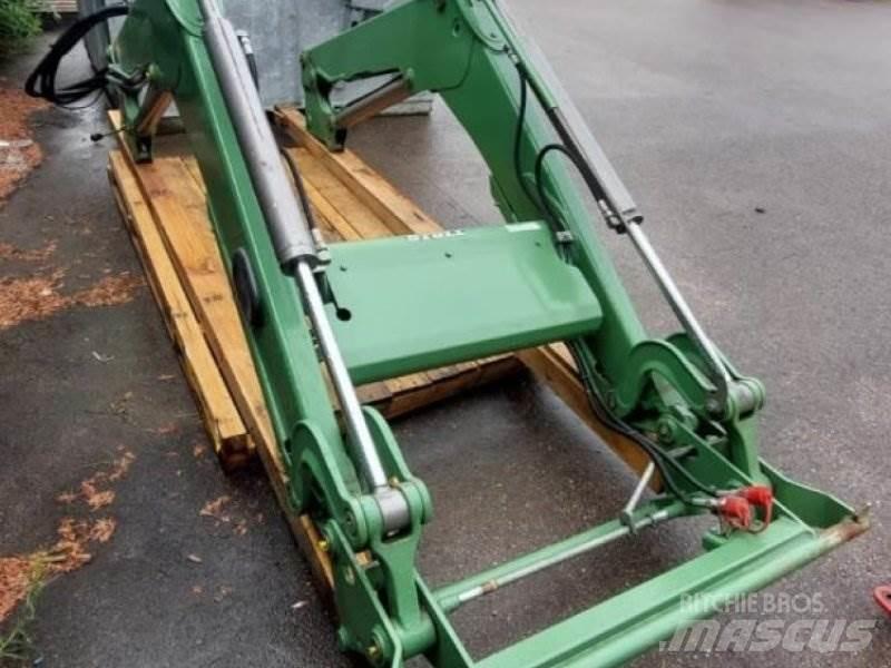 Stoll FZ 30 Фронтальні навантажувачі та екскаватори