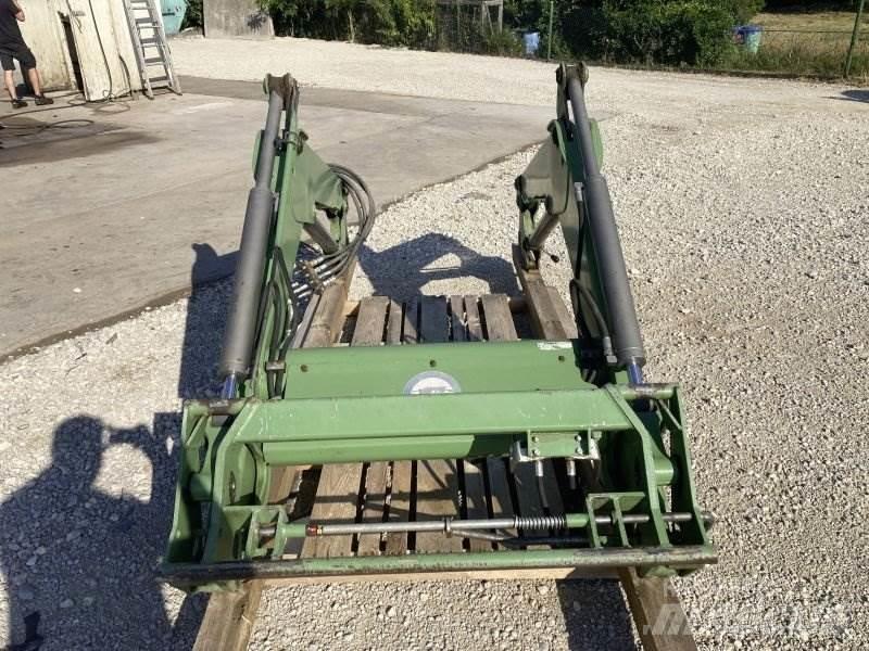 Stoll FZ 30.1 Фронтальні навантажувачі та екскаватори