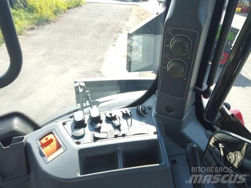 Valtra Q 285 Трактори