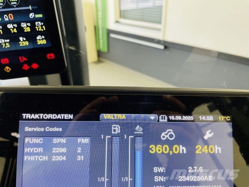 Valtra Q305 Трактори