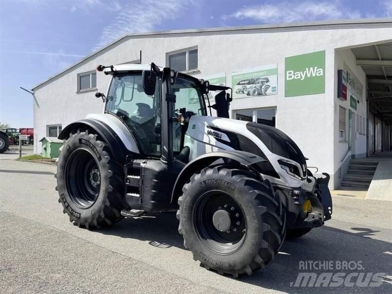 Valtra T235D Трактори