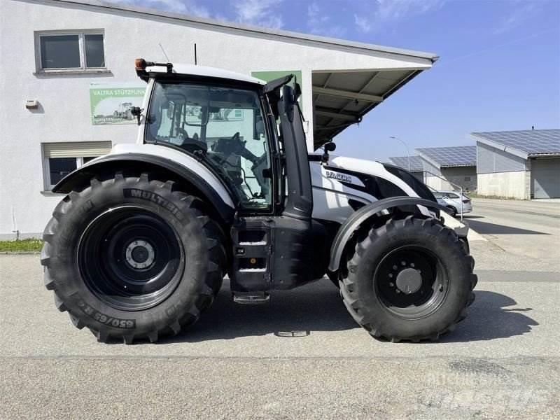 Valtra T235D Трактори