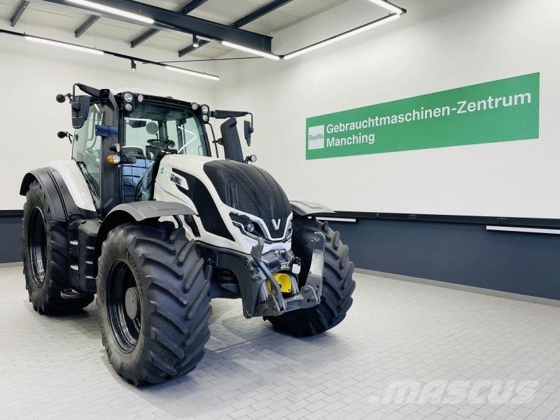 Valtra T235D Трактори