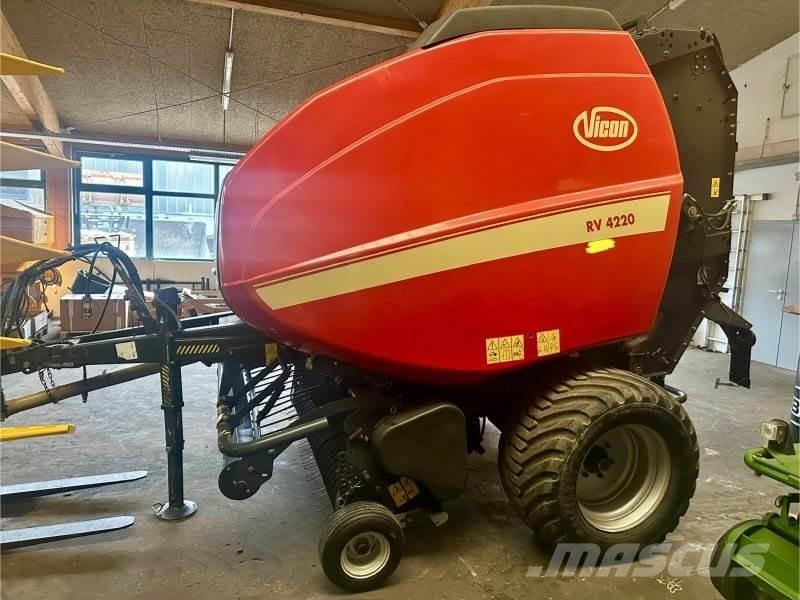 Vicon RV 4220 Рулонні прес-підбирачі