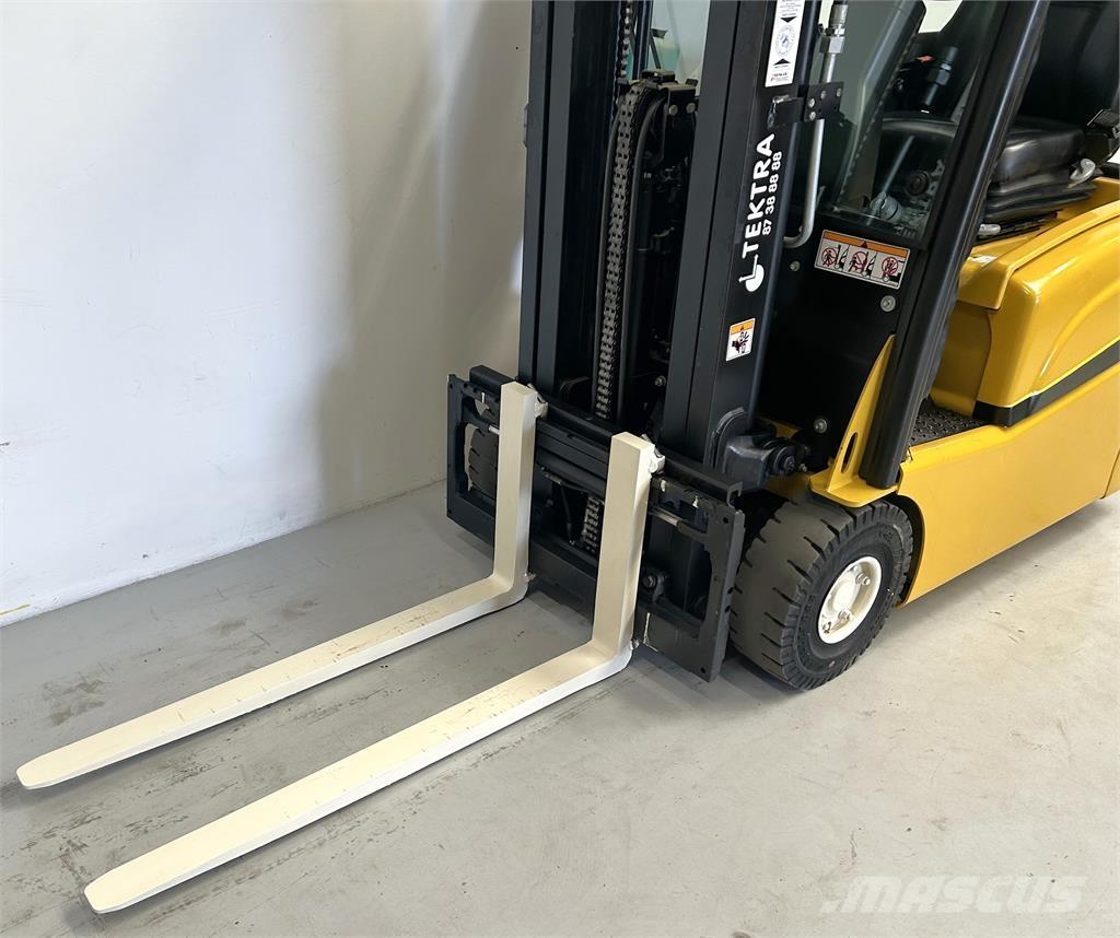 Yale ERP16VT (SWB) Електронавантажувачі
