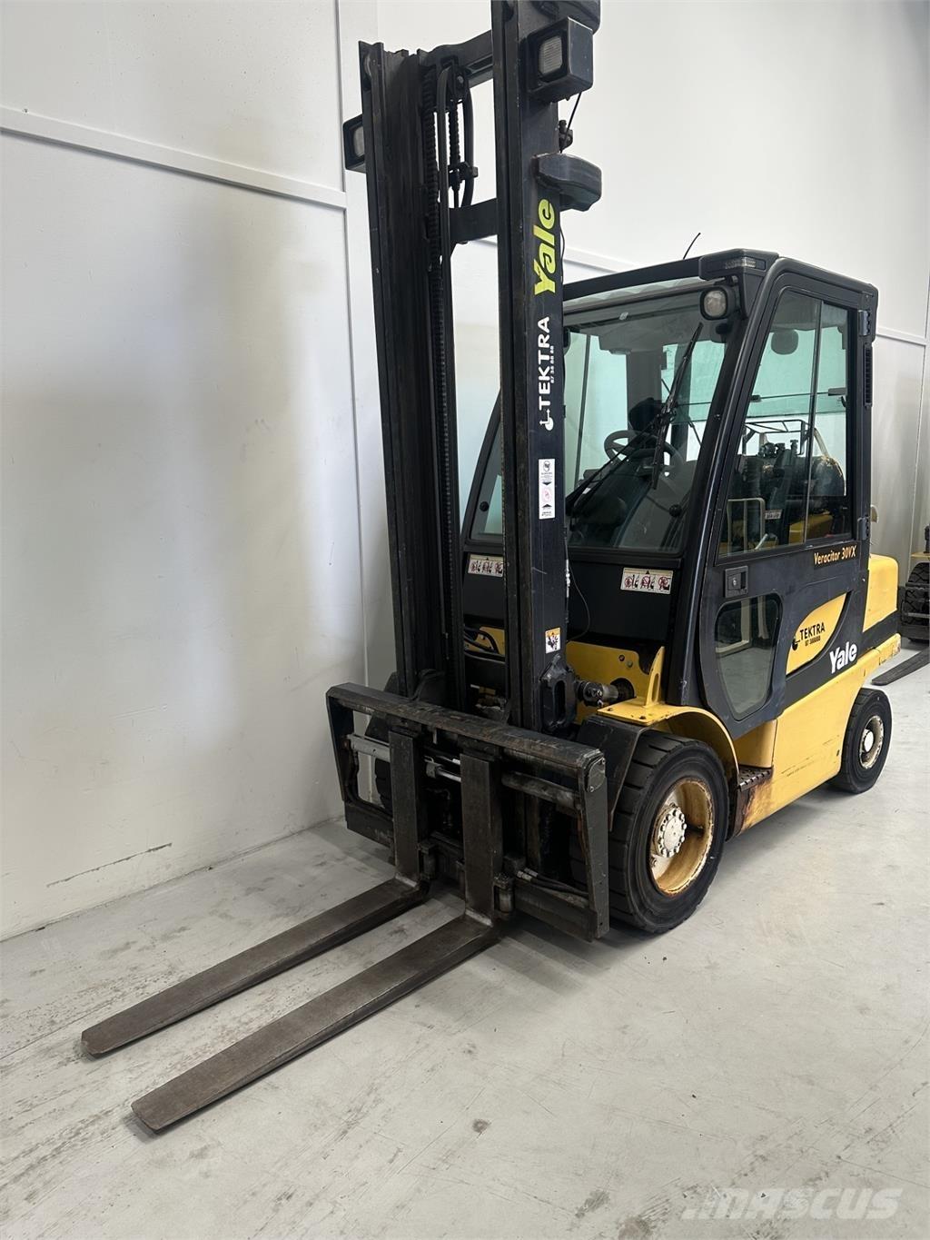Yale GLP30VX Газові навантажувачі