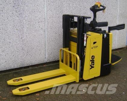 Yale MP20XD Самохідні електроштабелери