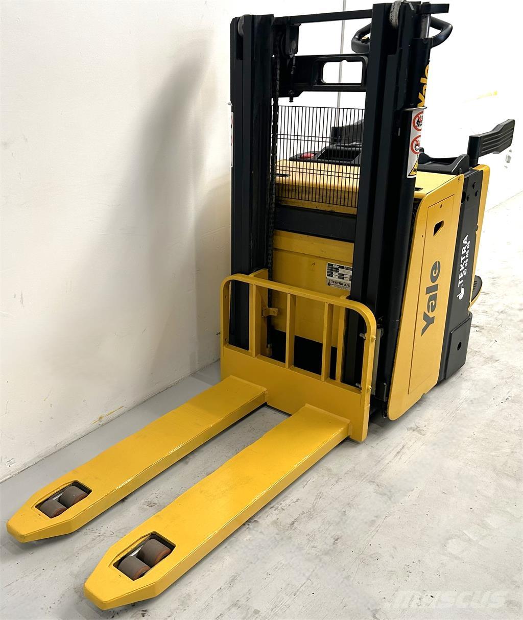 Yale MP20XD Самохідні електроштабелери