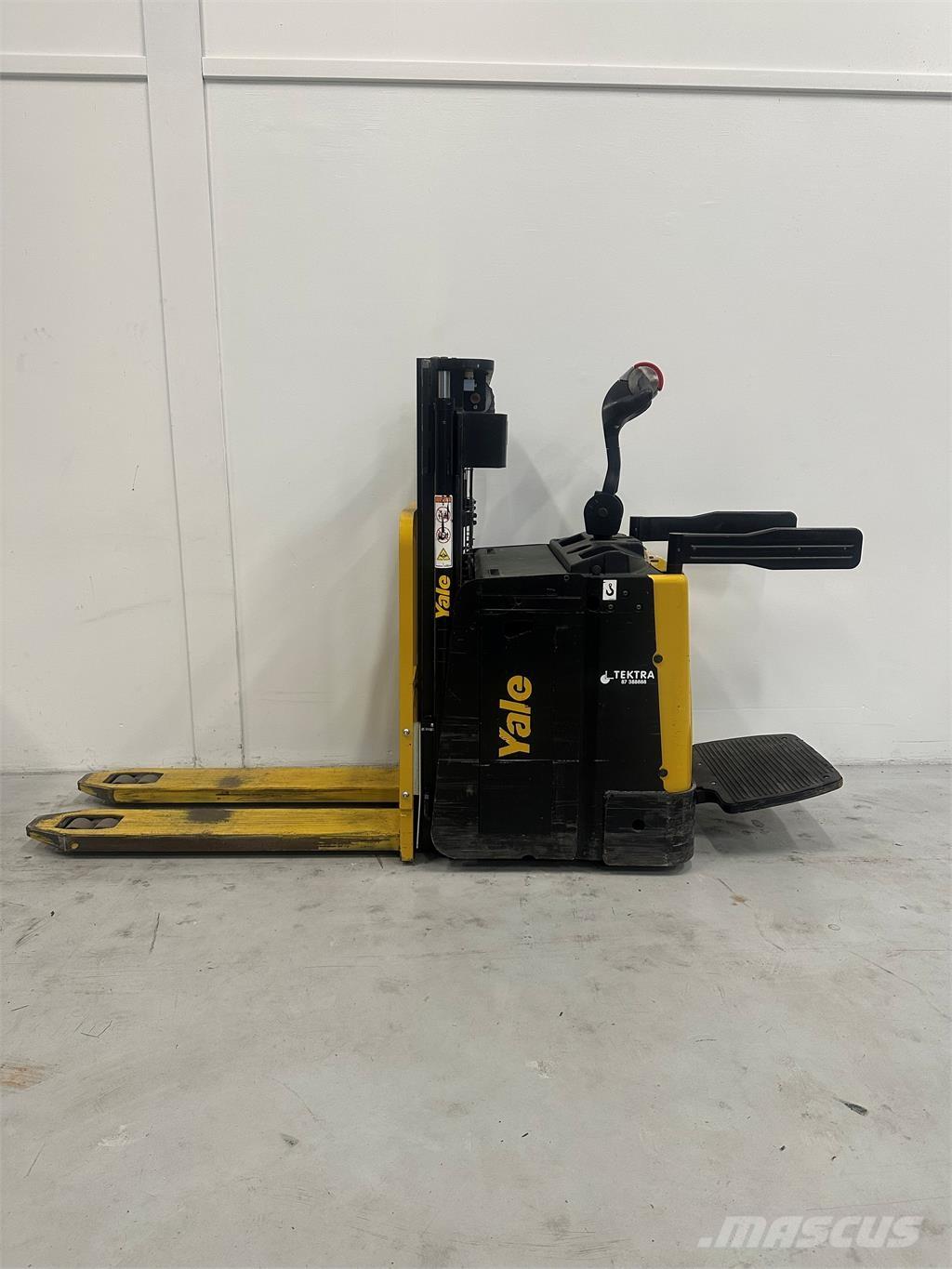 Yale MP20XD Самохідні електроштабелери