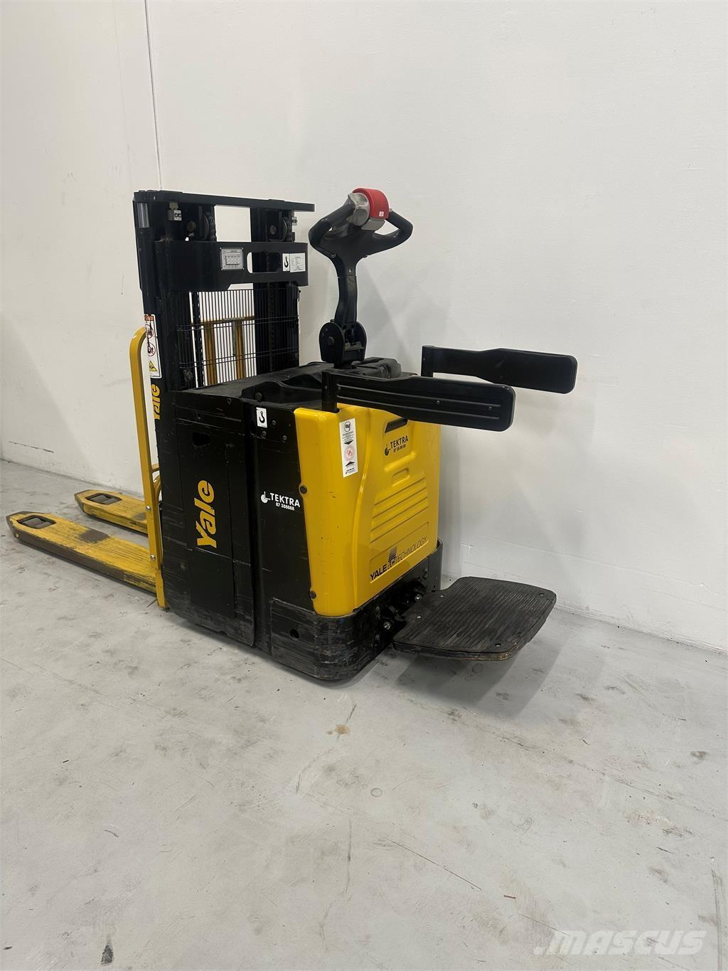 Yale MP20XD Самохідні електроштабелери