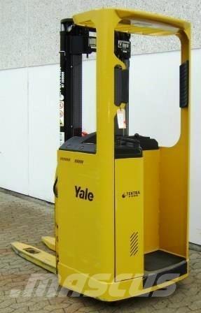 Yale SMS12S Самохідні електроштабелери