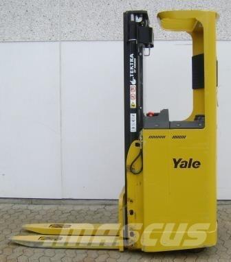 Yale SMS12S Самохідні електроштабелери