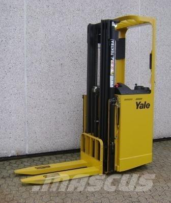 Yale SMS12S Самохідні електроштабелери