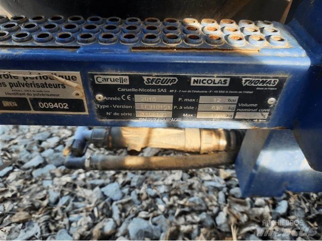Caruelle 1000L Причіпні обприскувачі