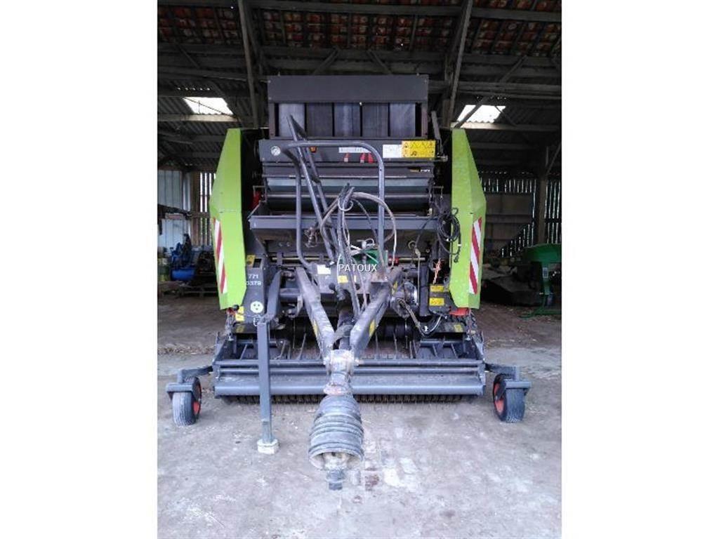 CLAAS VARIANT 370 Рулонні прес-підбирачі